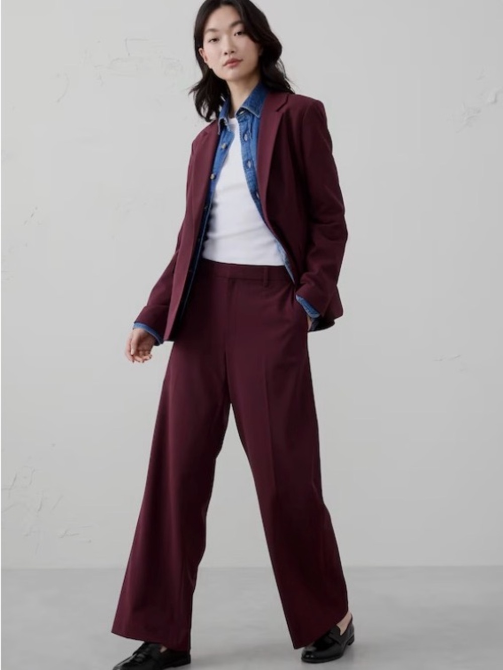 Banana Republic Factory Wide-Leg Suit Pants in Burgundy